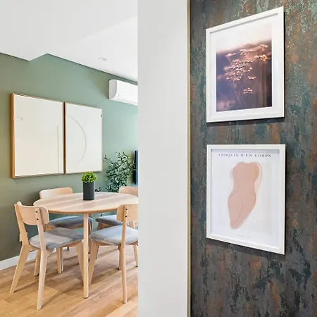 Urban Paradise, Sleek Flat Porto