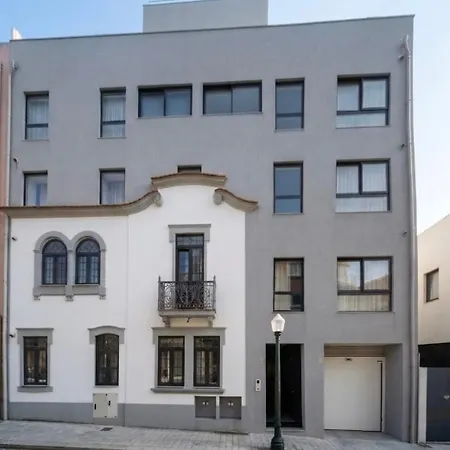 Urban Paradise, Sleek Flat *